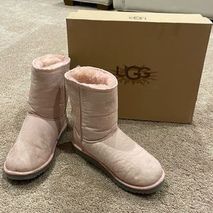 UGG Kids Classic Baby Pink Boot Size 5 Fits Women Size 6.5